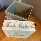Gift Box w Roses
