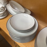 'Colony' Dinnerware Set