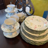 "Southdown" 8 Place Settings + Serving Bowl by Royal Doulton