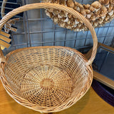 Basket w/handle