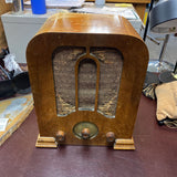 Vintage Grunow Tombstone Radio