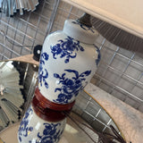 Ceramic Base Table Lamp w Shade