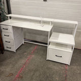 Desk with drawers 4 plugs & USB