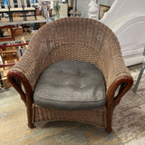 Swan Wicker Chair w/cushion