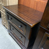 Nightstand w/2 Drawers