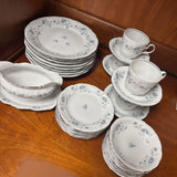 Blue Garland 28pc Haviland China Set - 8 dinner/7 b&b/8 sm Bowl, 4 c&s/1 gravy