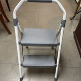 Rubbermaid 2 Step Stepladder