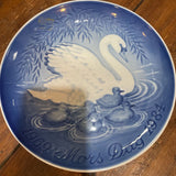 Swan Decorative Plate