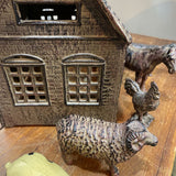 Vintage Cast Iron Barn Set w/5 Animals