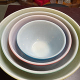Vintage Pyrex 4 Piece Mixing Bowl Set