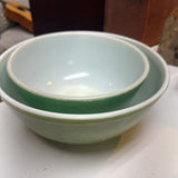PYREX Set of Two Vintage Mixing Bowls