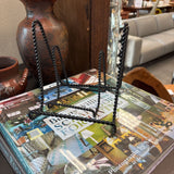 Twisted Wire Easel