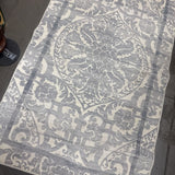 Grey/Cream Throw Rug
