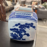 Chinoserie Porcelain Jar/Vase
