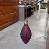 Spindle Ornament w Velvet Leaf Detail